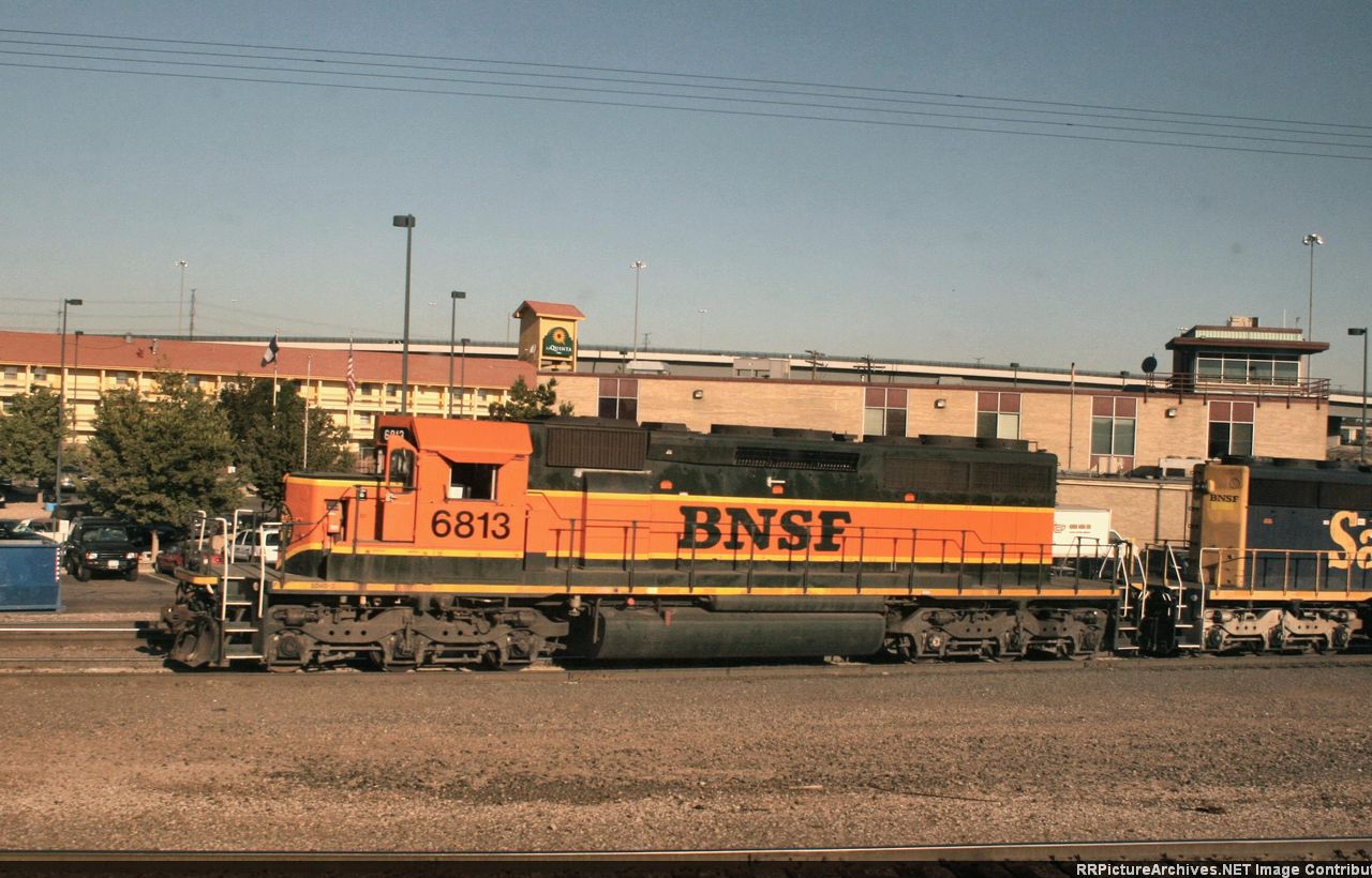 BNSF 6813